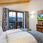 Alpin Am Burgsee شقة