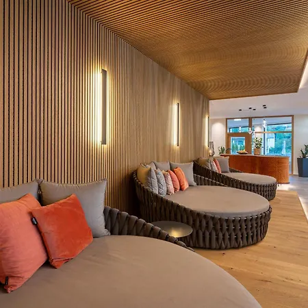 Alpin Am Burgsee Ladis