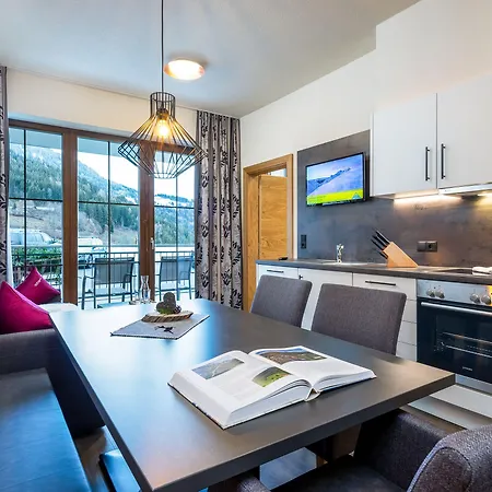 Alpin Am Burgsee Ladis