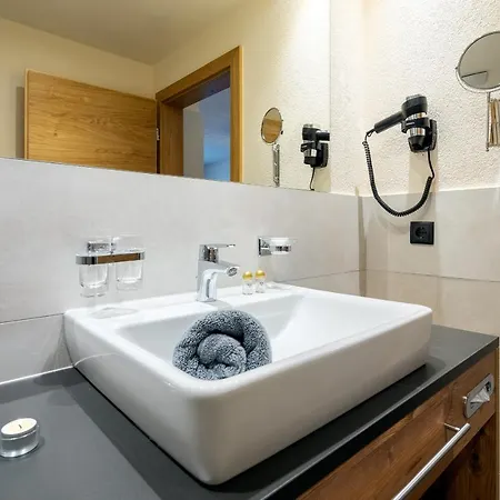 Alpin Am Burgsee 라디스