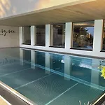 דירה Alpin Am Burgsee *